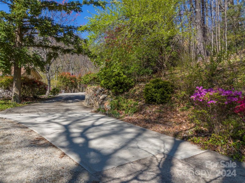 Property image 4 at 12 E Park Drive, Tryon, NC 28782