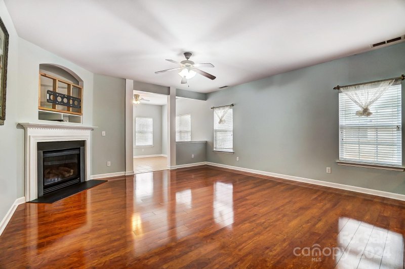 Property image 3 at 10210 Little Whiteoak Road, Charlotte, NC 28215