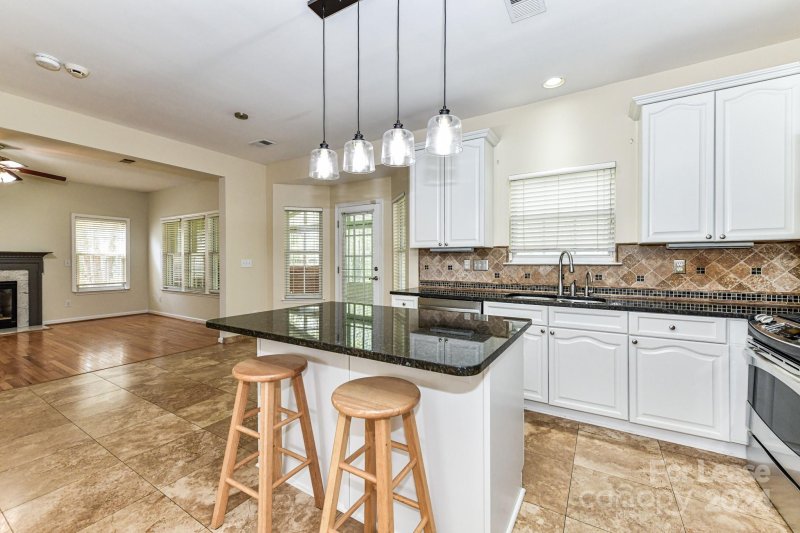 Property image 3 at 13405 Honeytree Lane, Pineville, NC 28134