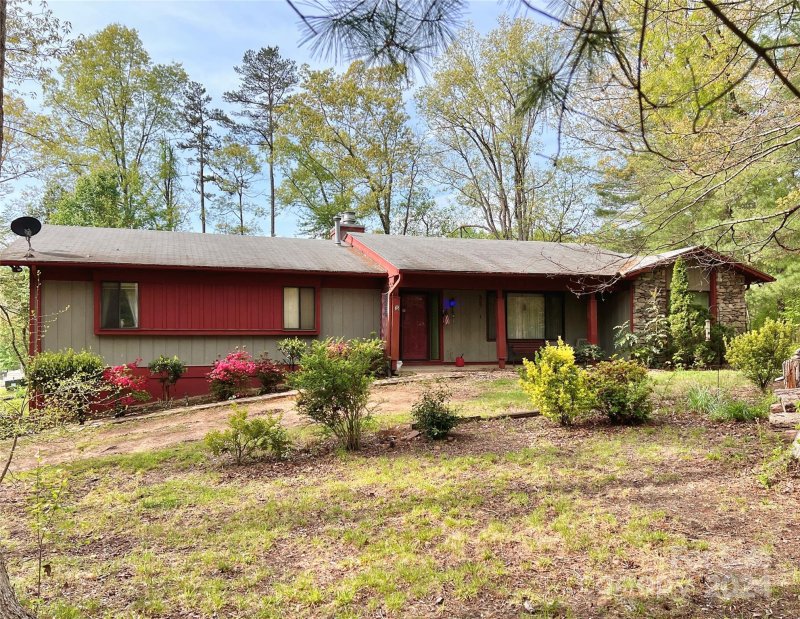 3009 Chestnut Tree Road