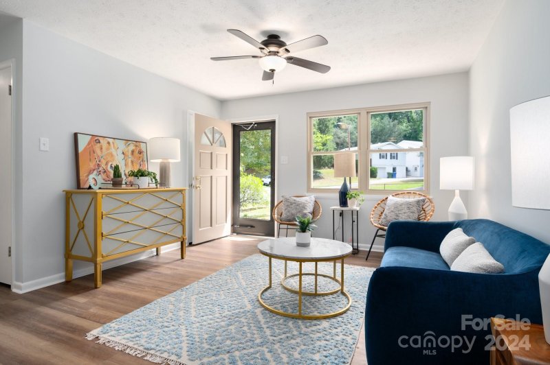 Property image 3 at 30 Evelake Drive, Asheville, NC 28806