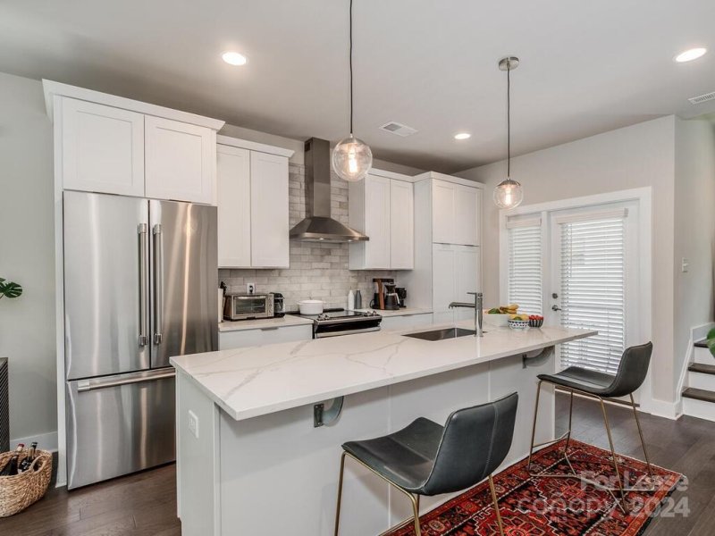 Property image 4 at 331 Uptown West Drive, Charlotte, NC 28208