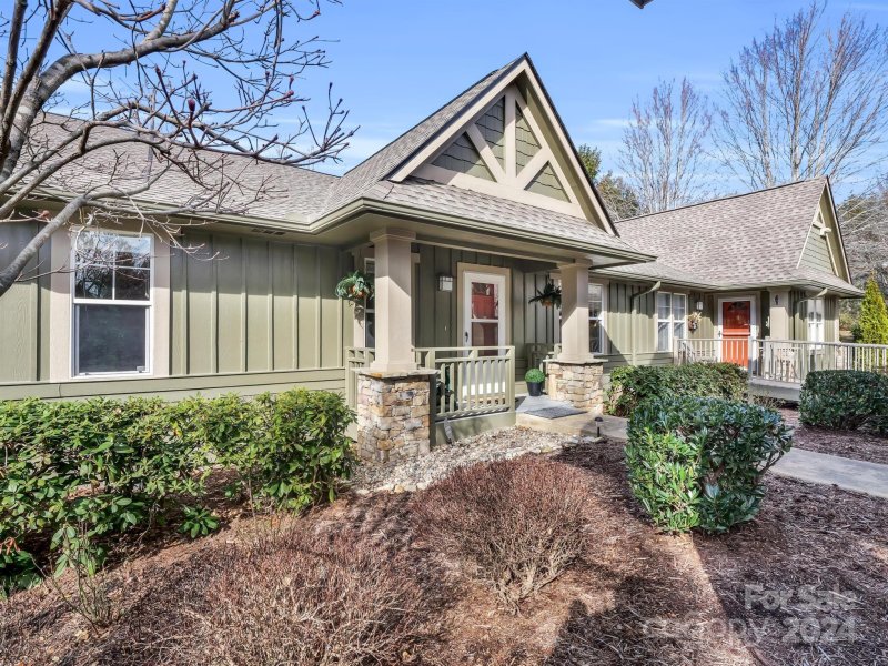 Property image 2 at 302 Fox Den Court, Hendersonville, NC 28792