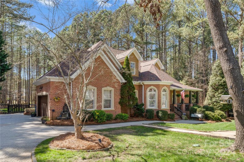 Property image 5 at 8909 Radford Court, Sherrills Ford, NC 28673