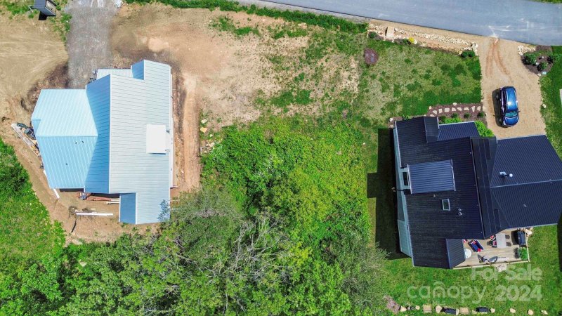 Property image 2 of 230 Westridge Farm Road in Olivette, Asheville, NC 28804