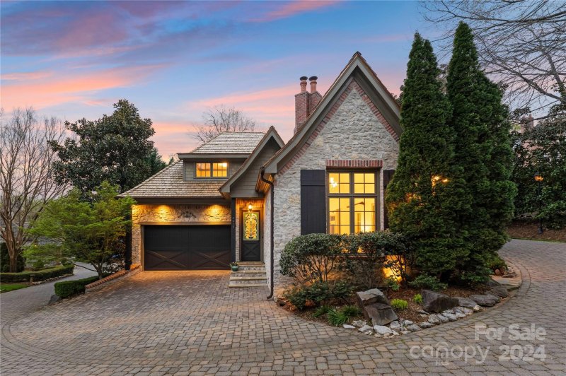 2415 La Maison Drive