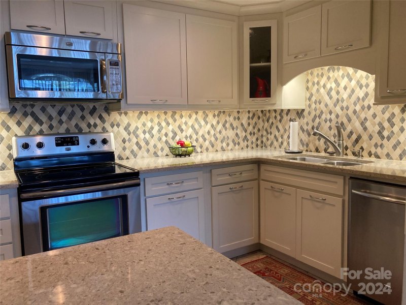 Property image 2 at 1300 Reece Road, Charlotte, NC 28209