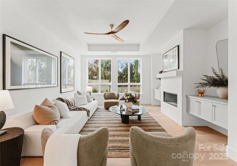 Property image 2 at 130 Cherokee Road, Charlotte, NC 28207