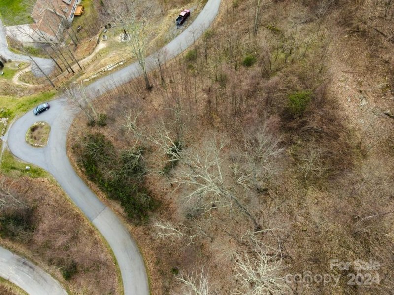 Property image 5 of 17 Surya Lane in Mount Soma, Clyde, NC 28721