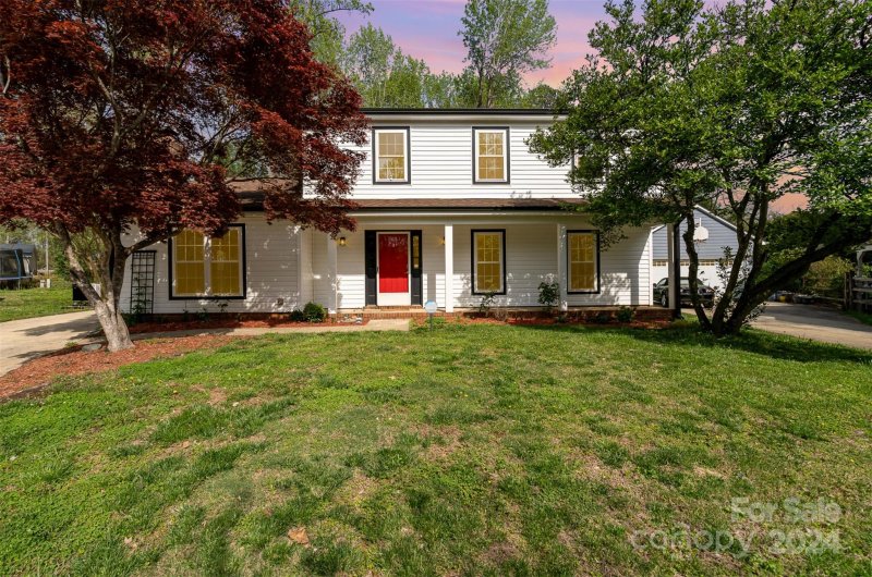 4907 Rivergreen Lane