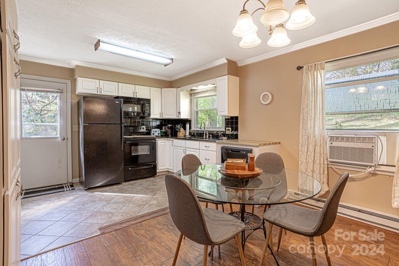 Property image 3 at 1805 Lower Ridgewood Boulevard, Hendersonville, NC 28791