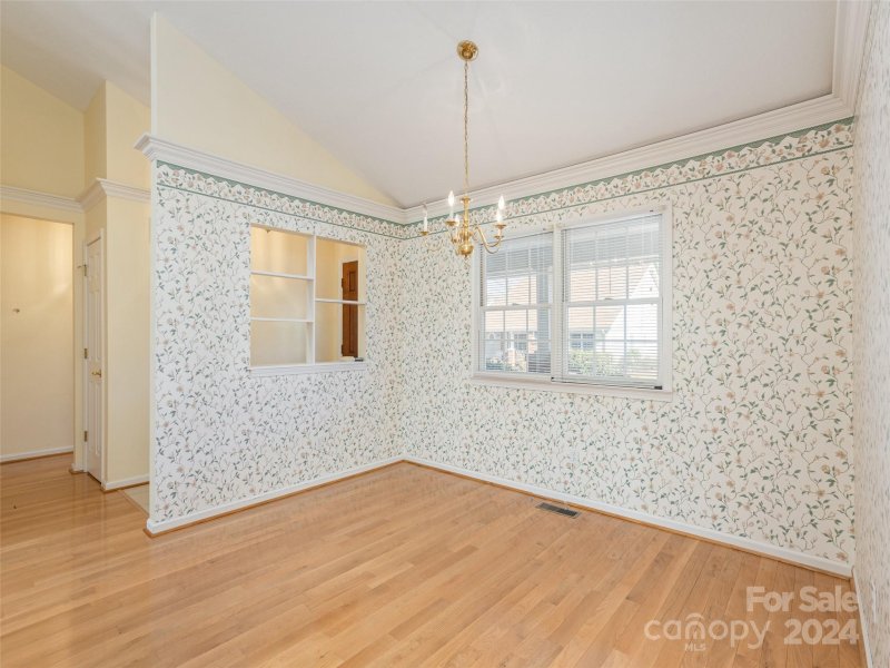 Property image 5 at 1048 Saddlebrook Drive, Hendersonville, NC 28739