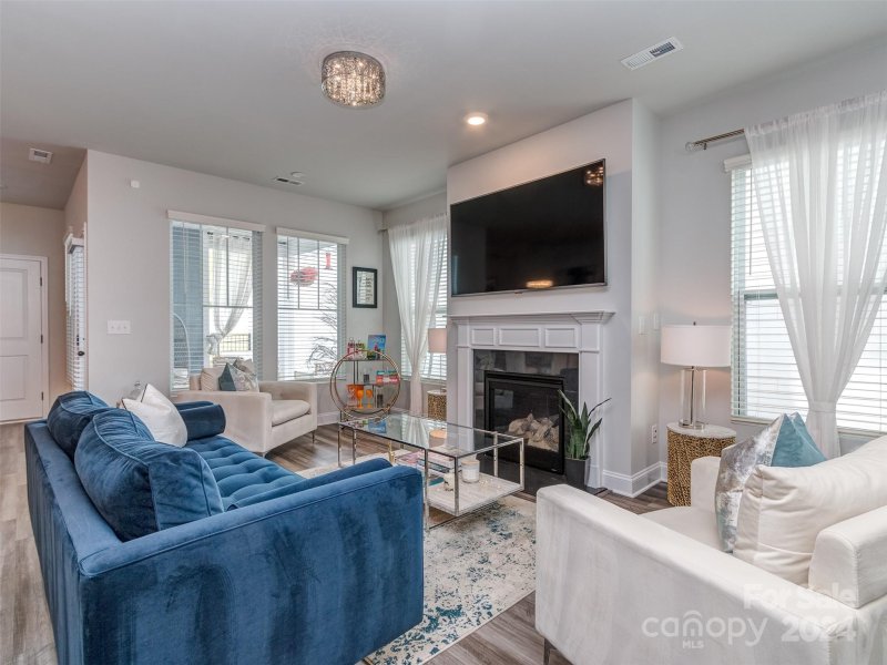 Property image 2 at 628 Lyndon Station Drive, Pineville, NC 28134