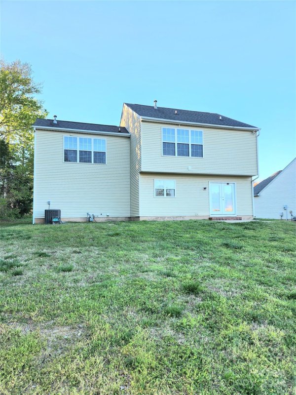 Property image 2 at 2017 Lanshire Court, Charlotte, NC 28262