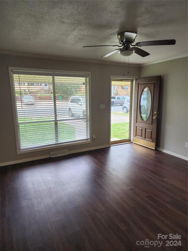 Property image 2 at 4907 Highlake Drive, Charlotte, NC 28215