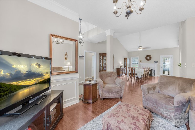 Property image 5 at 8034 Stevens Mill Road, Matthews, NC 28104