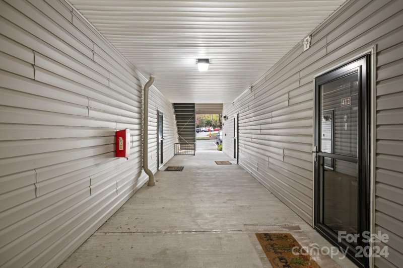 Property image 5 at 412 Appeldoorn Circle, Asheville, NC 28803