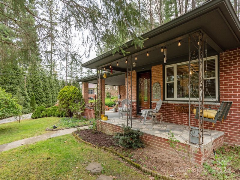 Property image 4 at 108 Virginia Avenue, Hendersonville, NC 28739