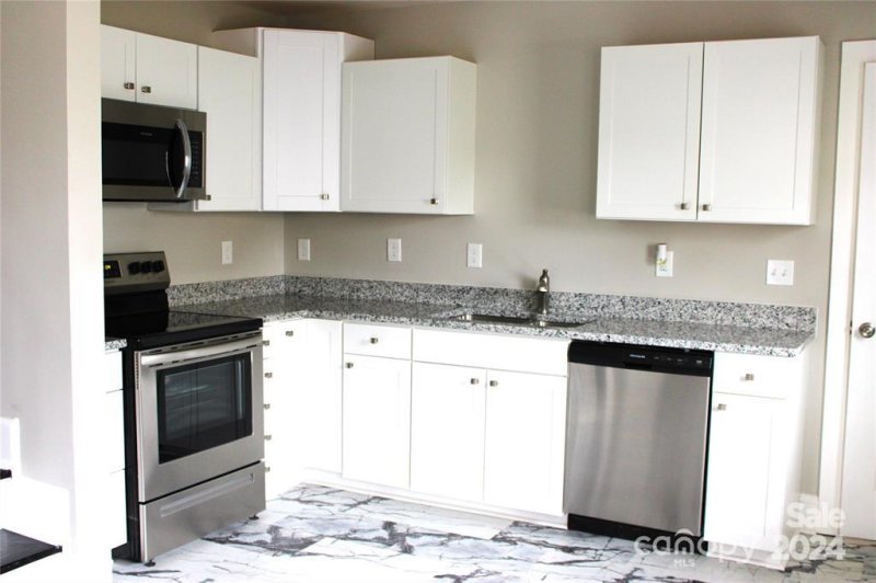 Property image 3 at 808 Ashwood Street, Kannapolis, NC 28081