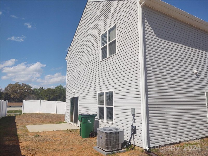 Property image 2 at 3011 Mcgee Hill Drive, Charlotte, NC 28216