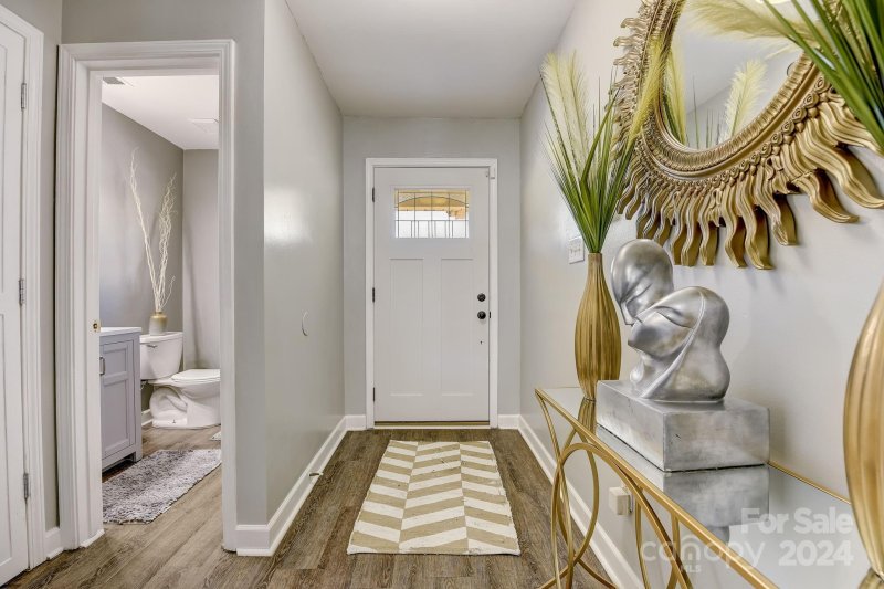 Property image 5 at 415 Bent Leaf Court, Charlotte, NC 28216