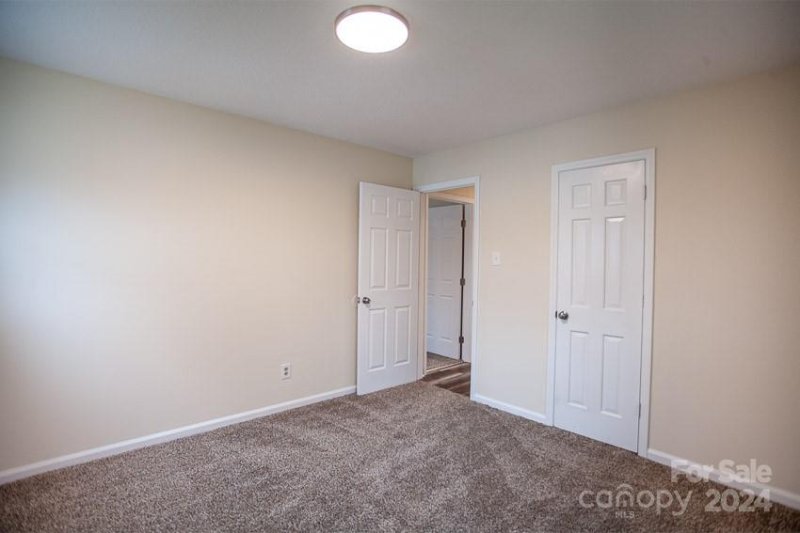 Property image 4 at 2828 Meade Avenue, Gastonia, NC 28052
