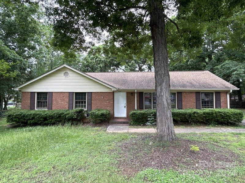 6607 Elm Forest Drive