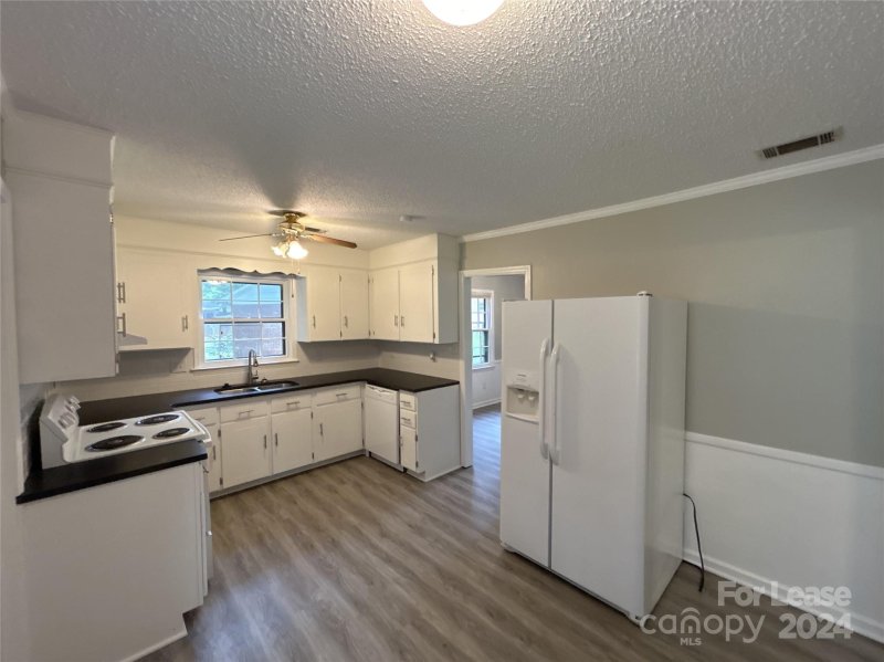 Property image 4 at 6607 Elm Forest Drive, Charlotte, NC 28212