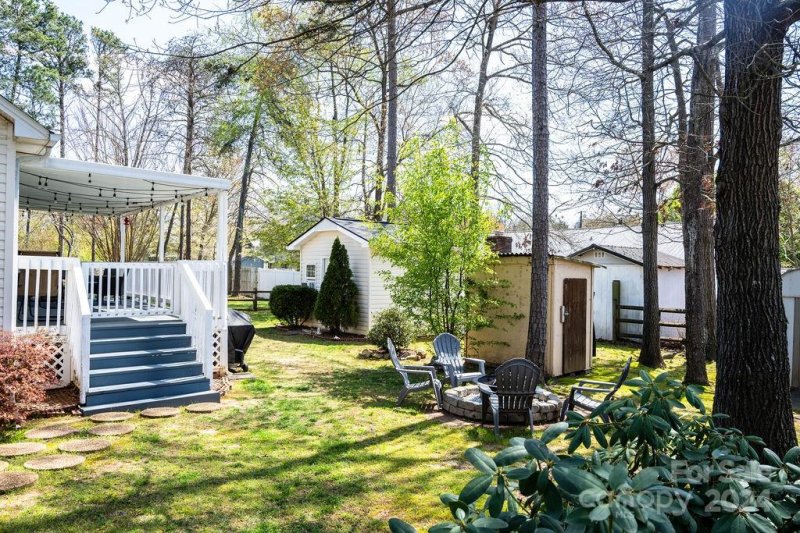 Property image 3 at 7802 Red Robin Trail, Denver, NC 28037