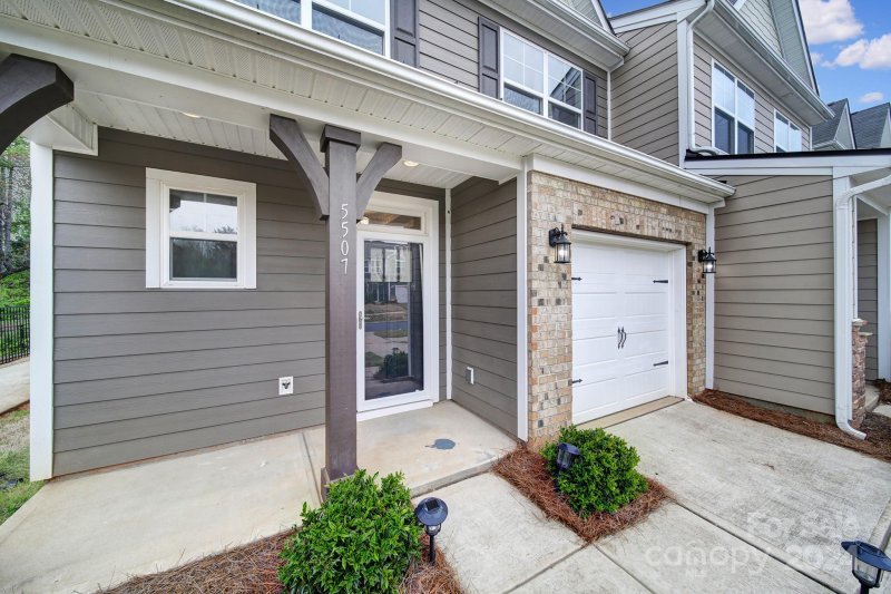 Property image 2 at 5507 Harris Cove Drive, Charlotte, NC 28269