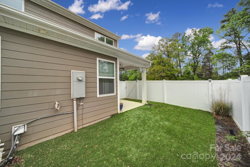 Property image 3 at 5507 Harris Cove Drive, Charlotte, NC 28269