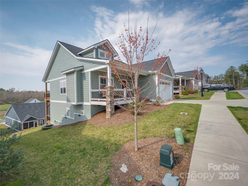 Property image 4 at 75 Leyland Circle, Hendersonville, NC 28792