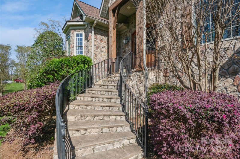 Property image 3 at 736 Cooks Cove Ridge, Clover, SC 29710