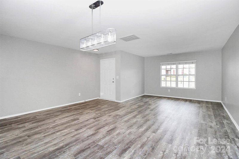 Property image 4 at 3105 Buckleigh Drive, Charlotte, NC 28215