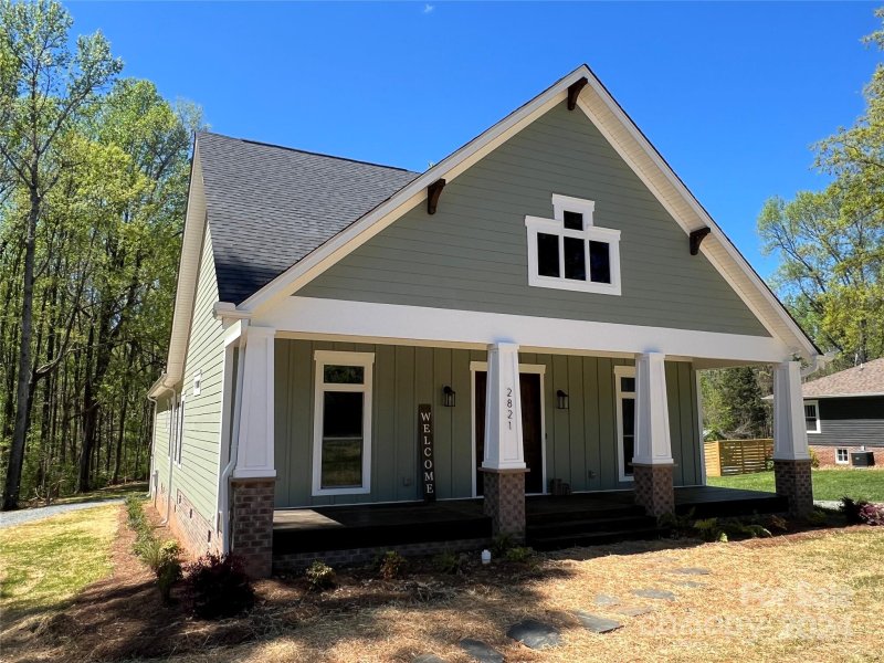 Property image 3 at 2821 Oakdale Road, Charlotte, NC 28216
