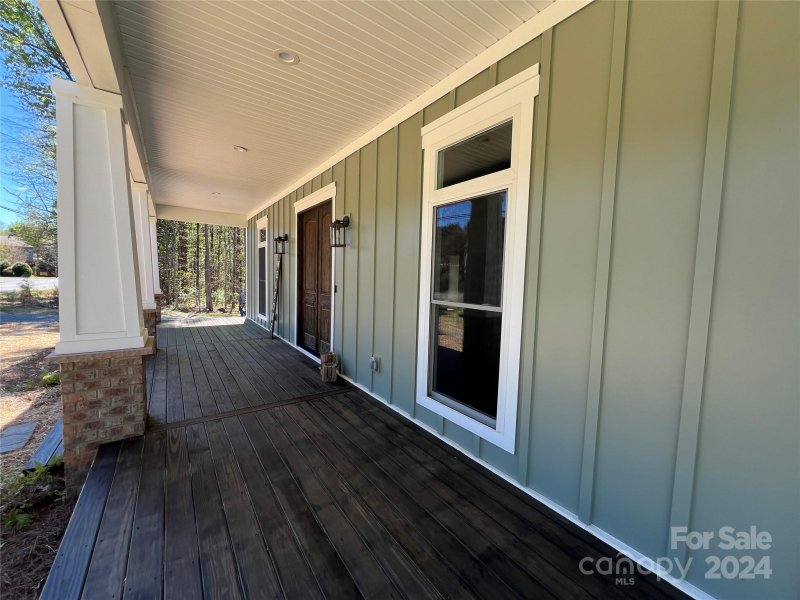 Property image 4 at 2821 Oakdale Road, Charlotte, NC 28216