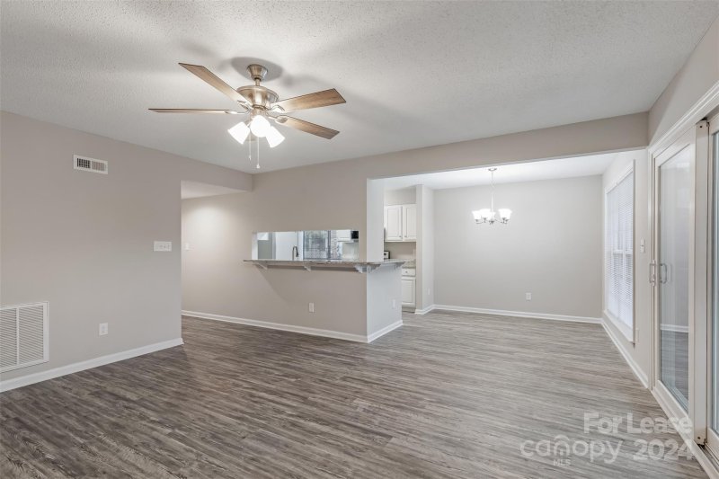 Property image 4 at 5867 Harris Grove Lane, Charlotte, NC 28212