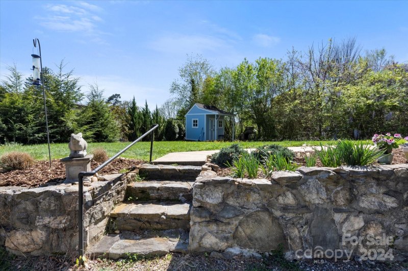 Property image 3 at 222 Governors View Road, Asheville, NC 28805