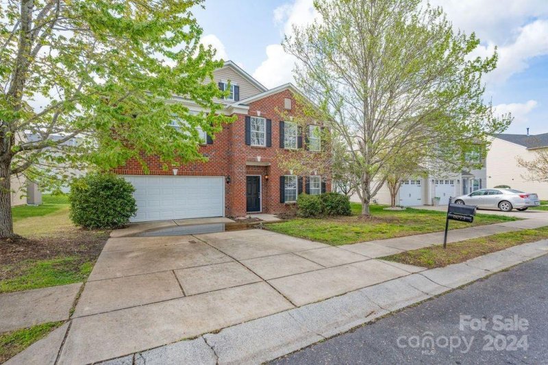 Property image 2 at 6073 Shamrock Green Drive, Clover, SC 29710
