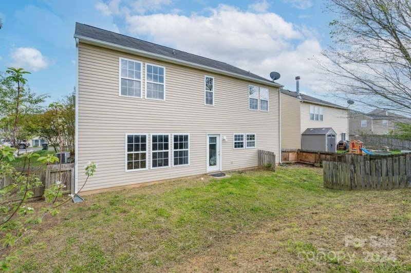 Property image 4 at 6073 Shamrock Green Drive, Clover, SC 29710