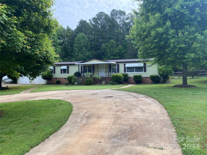 406 Deerchase Circle