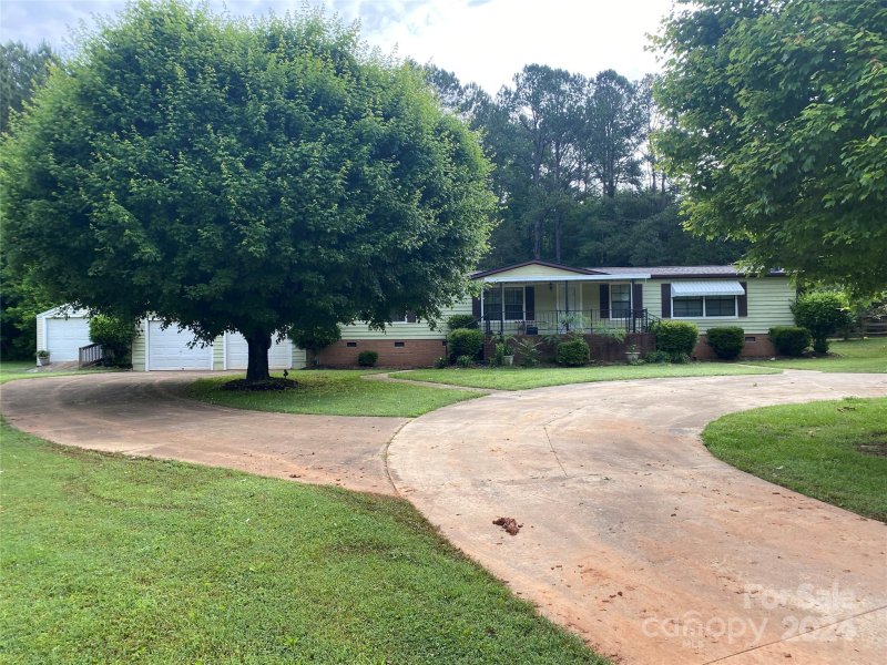 Property image 4 at 406 Deerchase Circle, Statesville, NC 28625