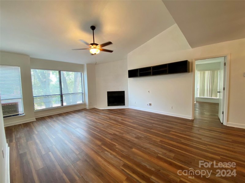 Property image 3 at 1604 Sharon Road, Charlotte, NC 28210