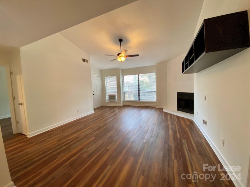 Property image 4 at 1604 Sharon Road, Charlotte, NC 28210