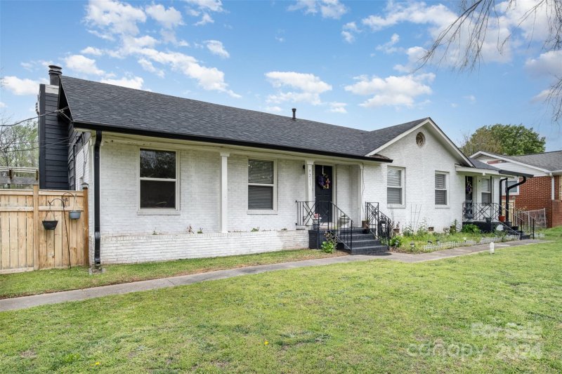 Property image 3 at 9211 Trinity Road, Charlotte, NC 28216