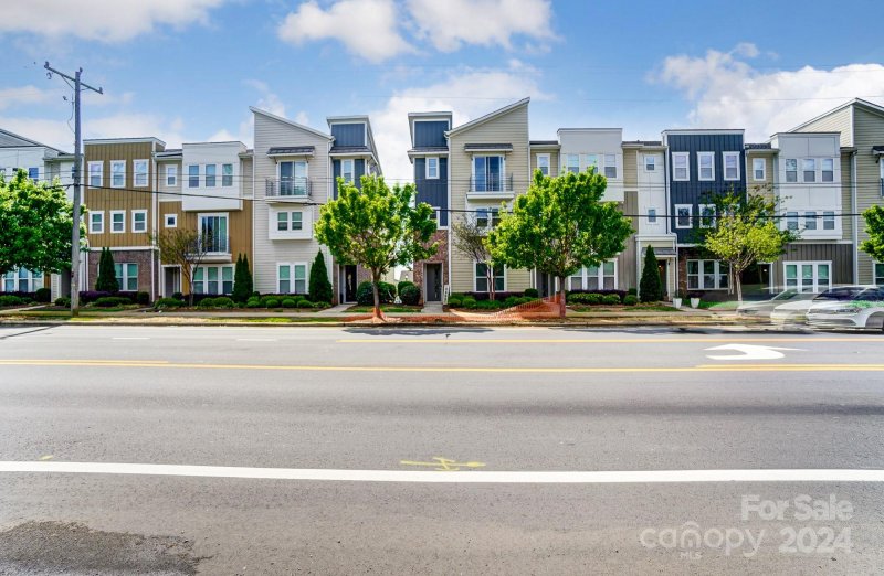 Property image 3 at 2605 Statesville Avenue, Charlotte, NC 28206