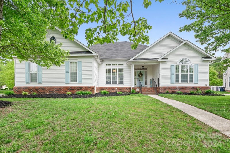 6823 Heritage Orchard Way