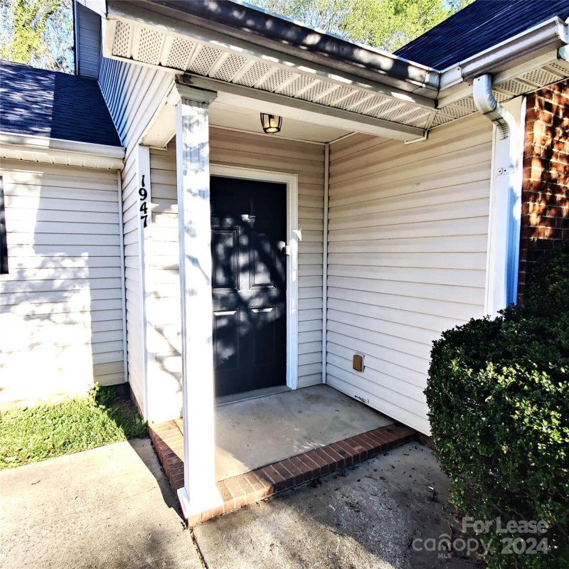 Property image 2 at 1947 Dietrich Lane, Charlotte, NC 28262