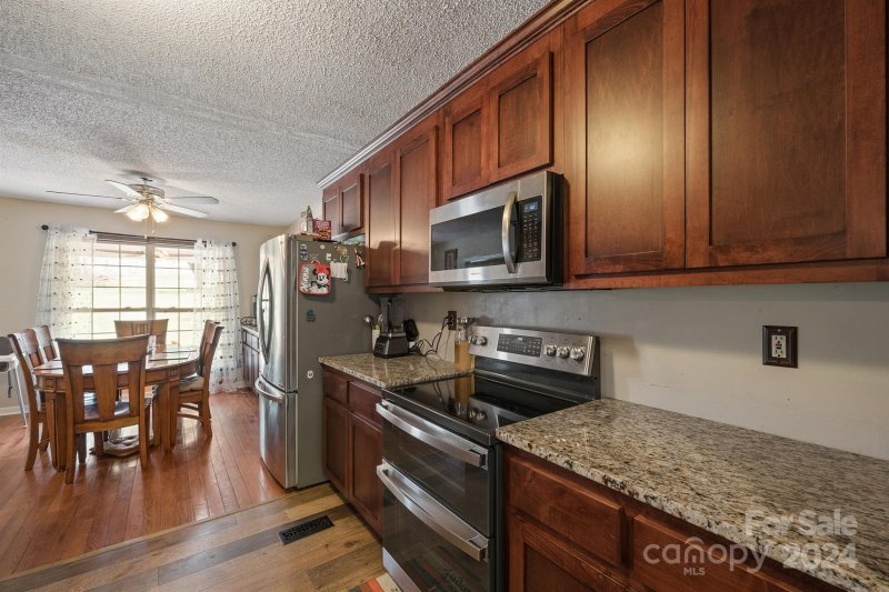 Property image 5 at 207 Olde Coach Lane, Crouse, NC 28033