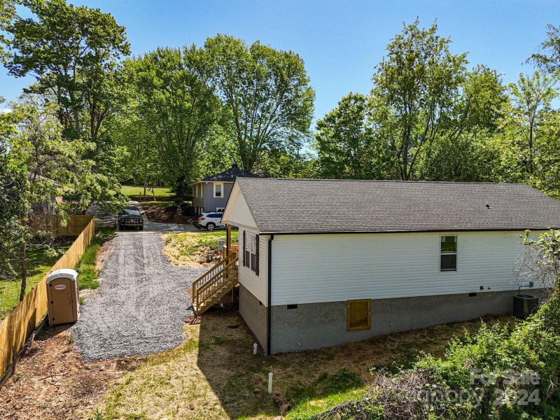 Property image 2 at 35 Liberty Street, Asheville, NC 28803